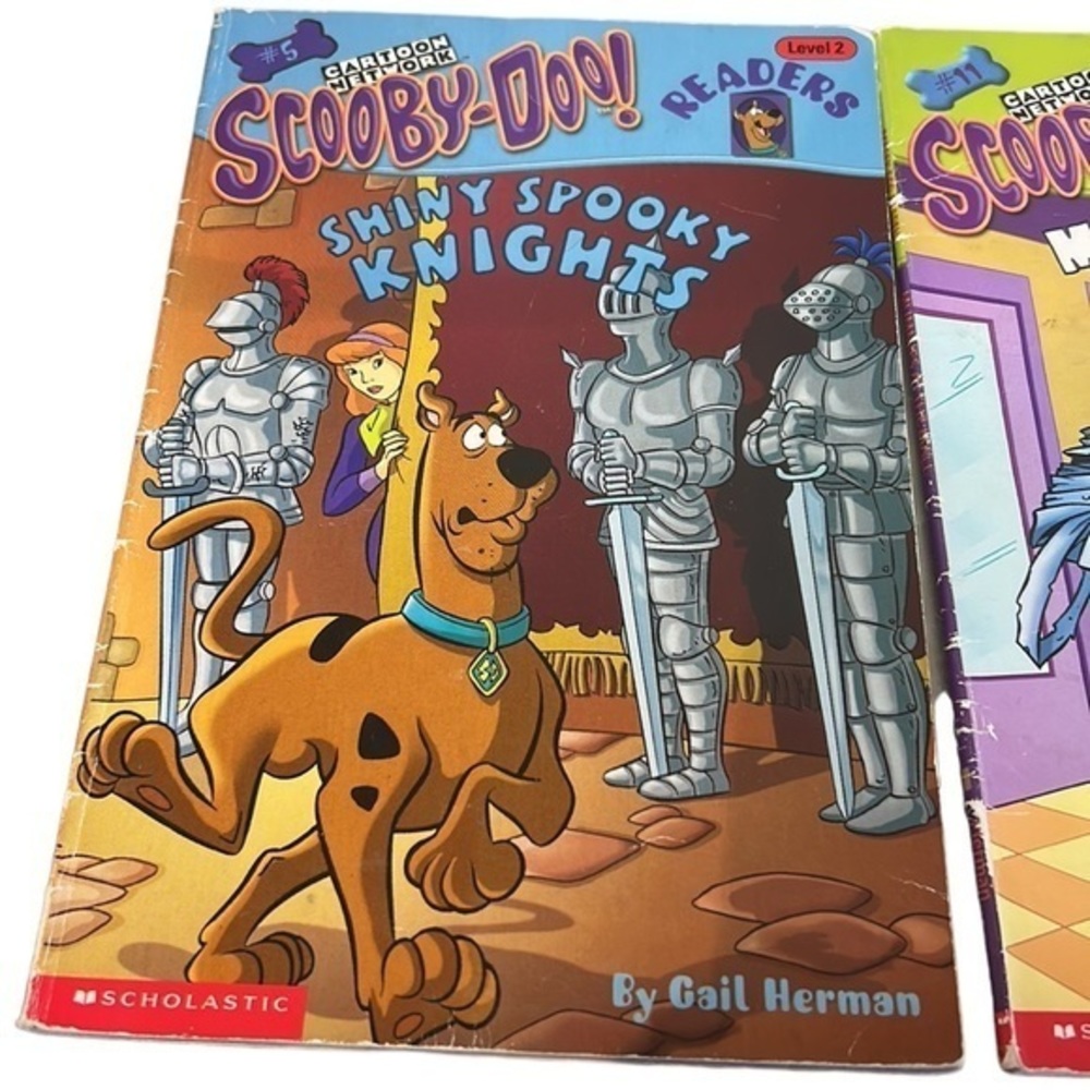 Scholastic Scooby-Doo Readers Disappearing Donuts/Shiny Spooky Knights/Mummies - Picture 2 of 12